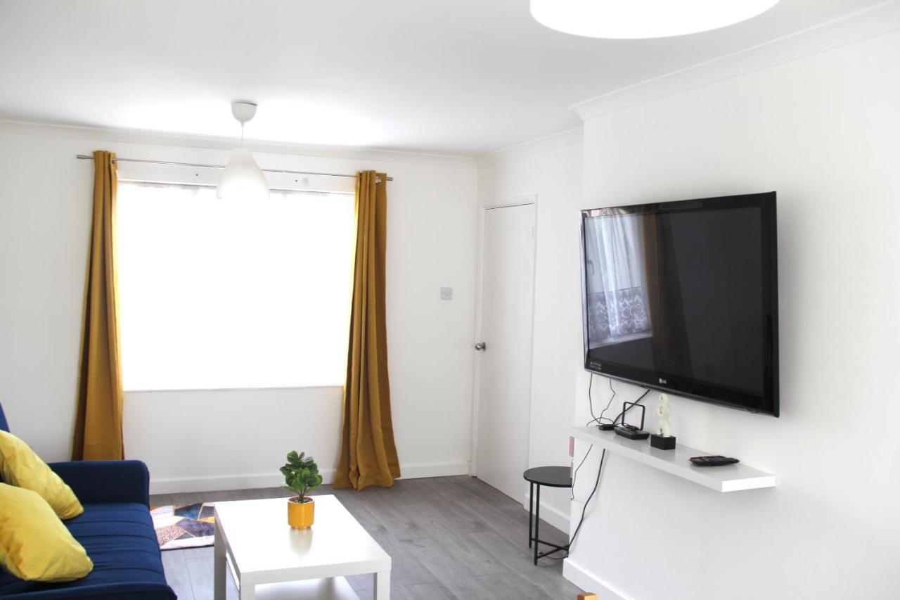 伦敦Coolfin House-Close To Excel, Contractors, Relocators, Paid Parking别墅 外观 照片